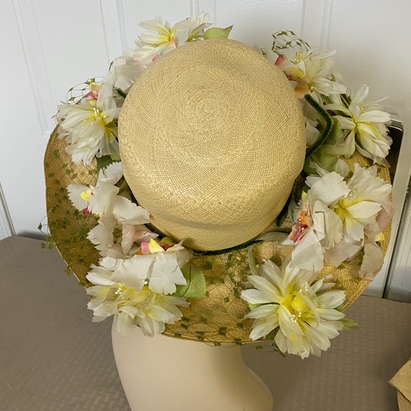 Vintage Beautiful Floral Hat - Picture 3 of 6